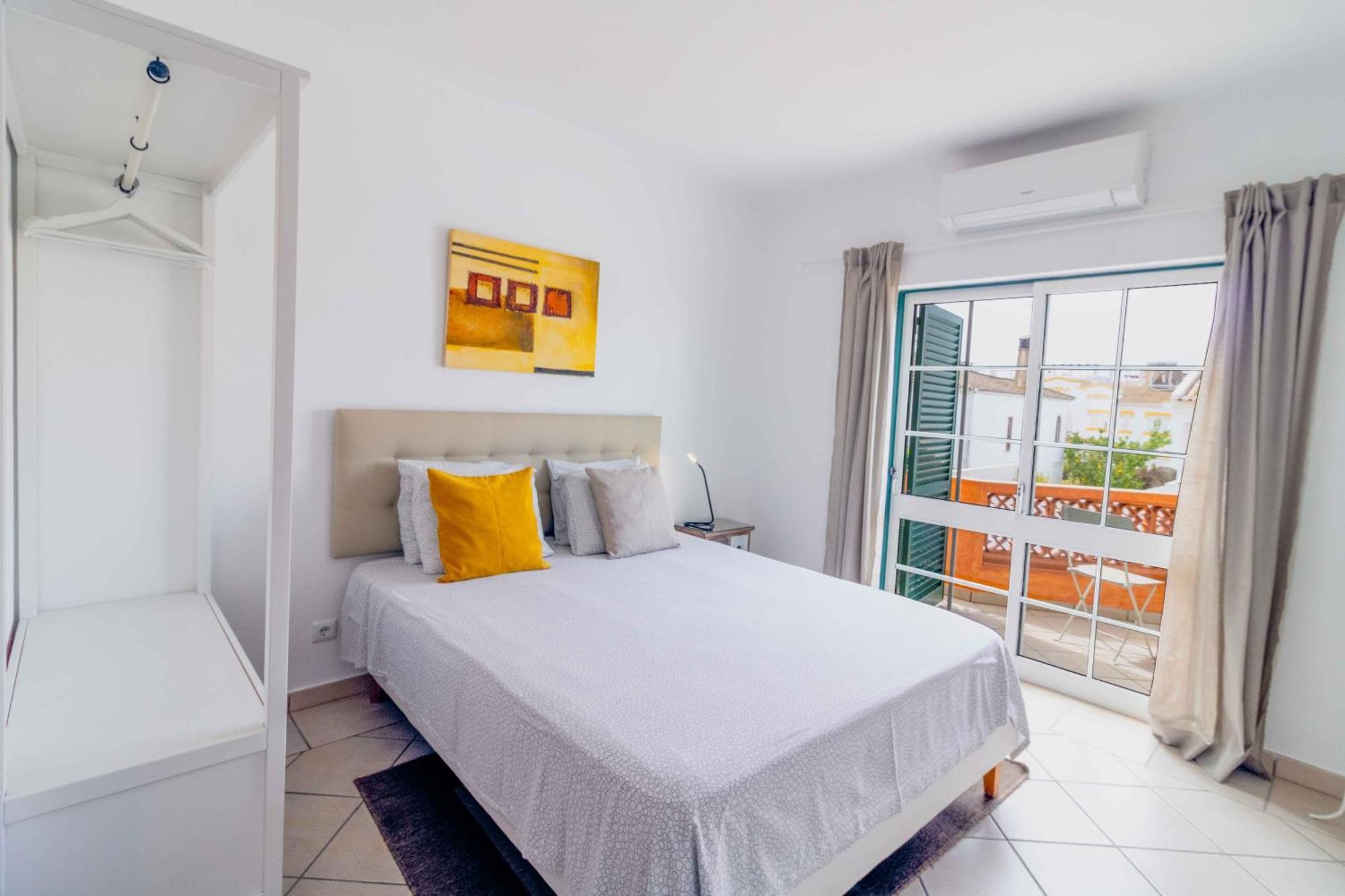 Casas Novas Guesthouse - Adults Only ลากอส ภายนอก รูปภาพ