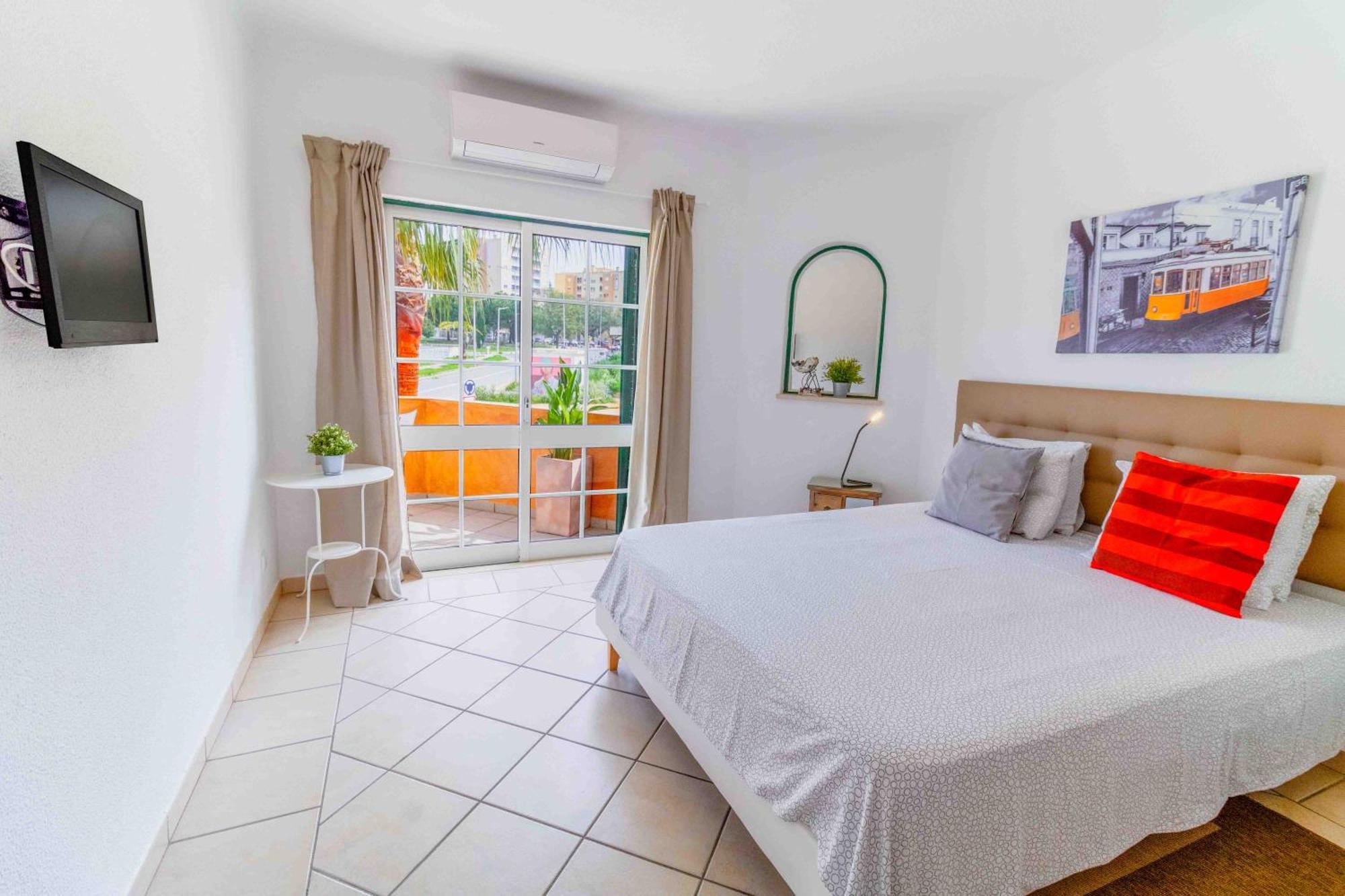 Casas Novas Guesthouse - Adults Only ลากอส ภายนอก รูปภาพ
