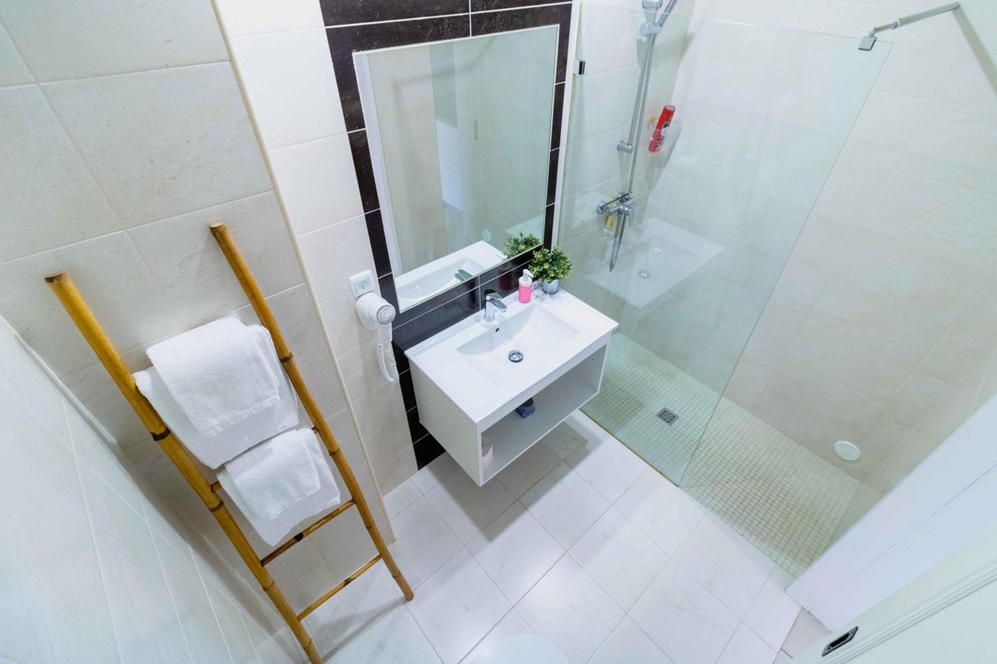 Casas Novas Guesthouse - Adults Only ลากอส ภายนอก รูปภาพ
